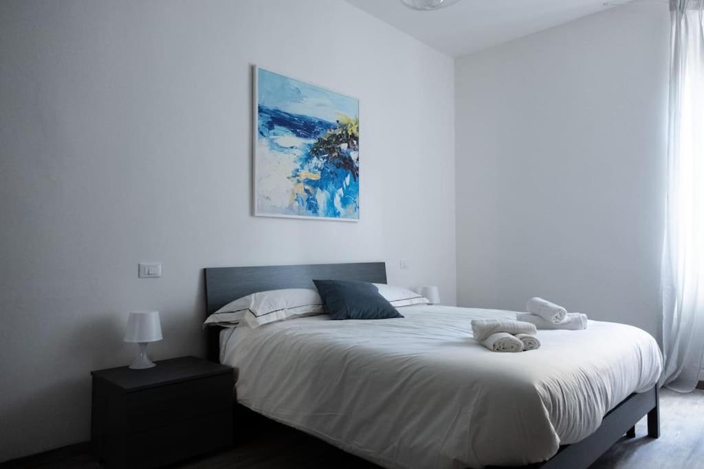 Private Room: The Port Apartment Scirocco Livorno Buitenkant foto